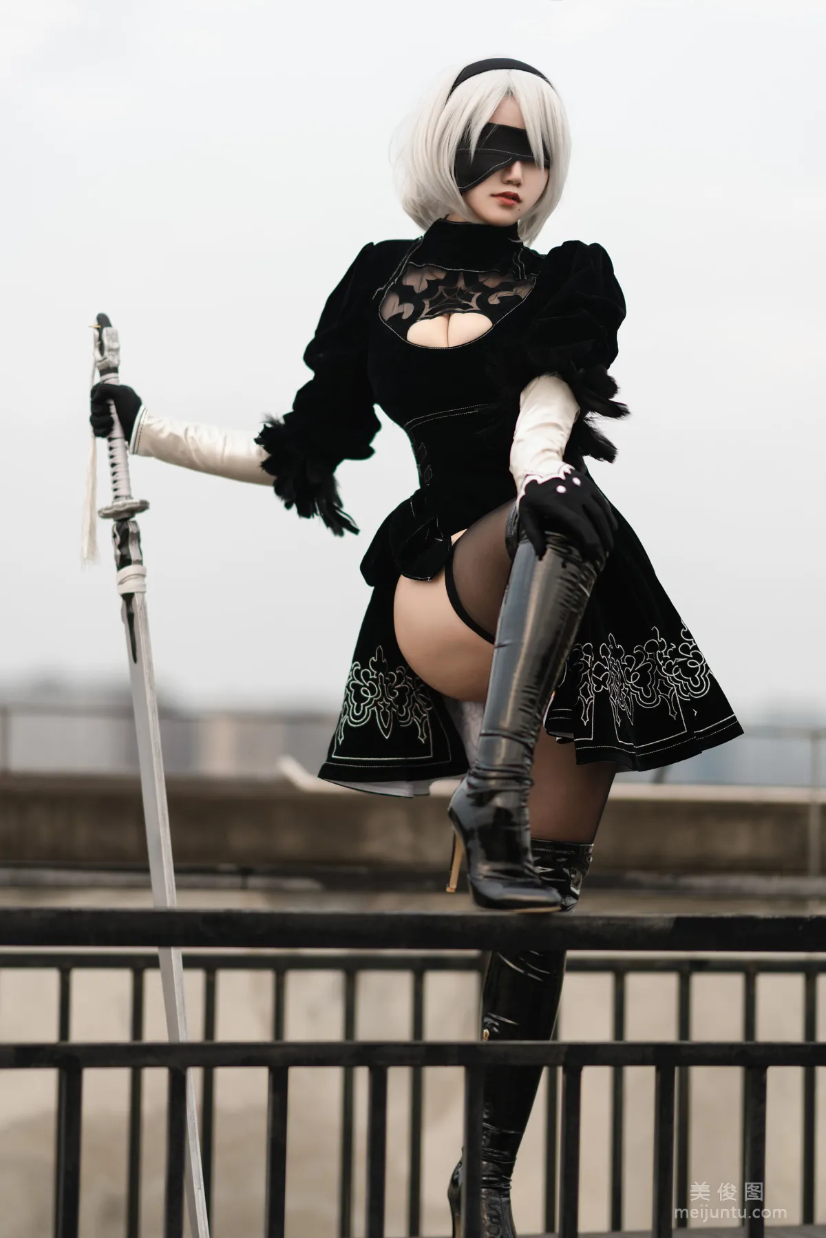 [Web Idols COSER] Anime Blogger Xiaocang Qiandai w - Captain 2B Default Skin Photo Set photo 14
