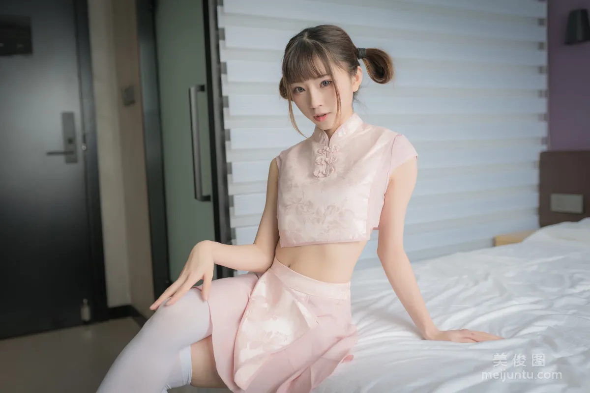 Qi Tailang: Web Idols photo 39