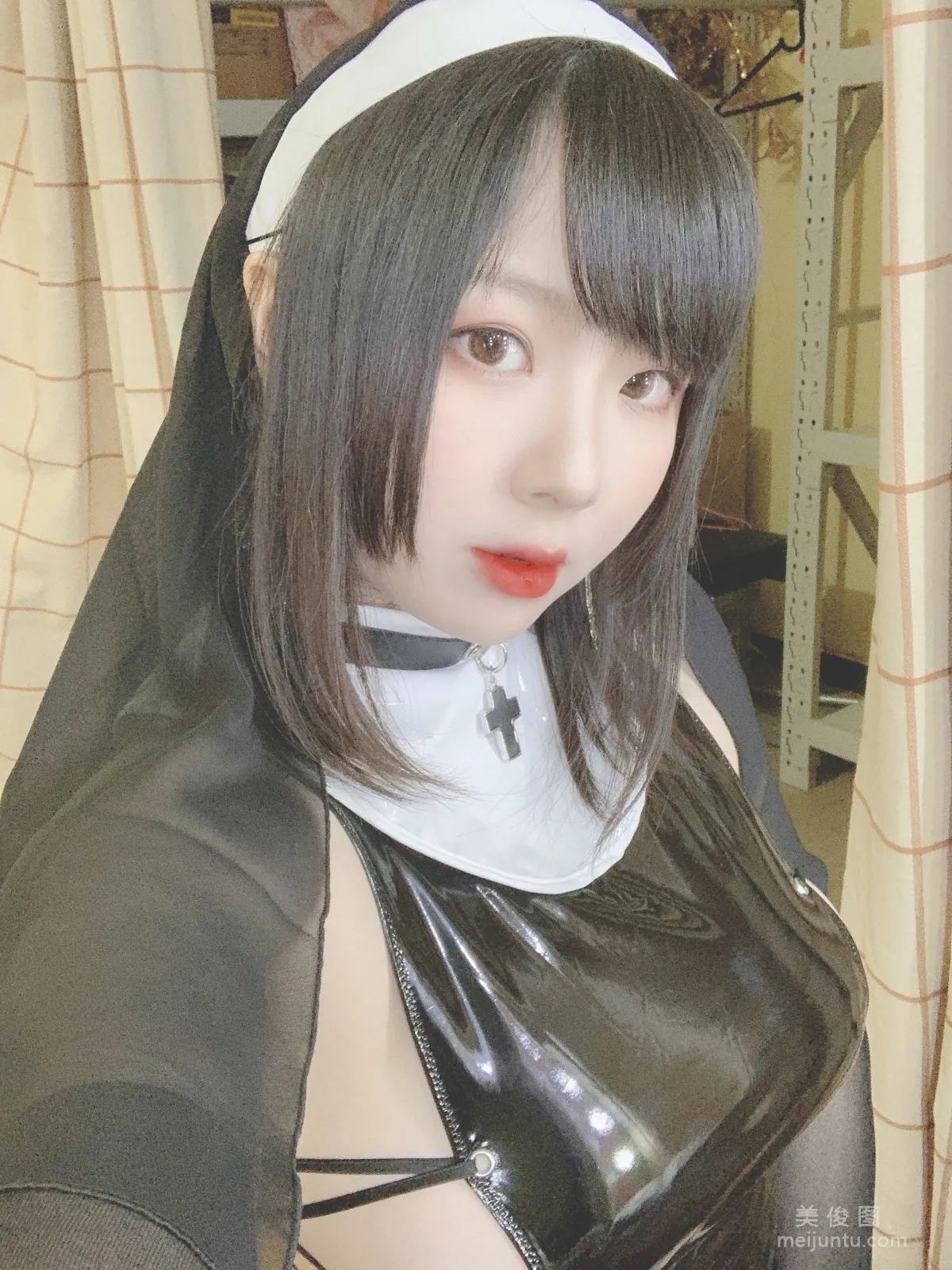 [Web Idols] Pipi Naike Keai Lela - Lace-Up Nun Photo Set photo 11