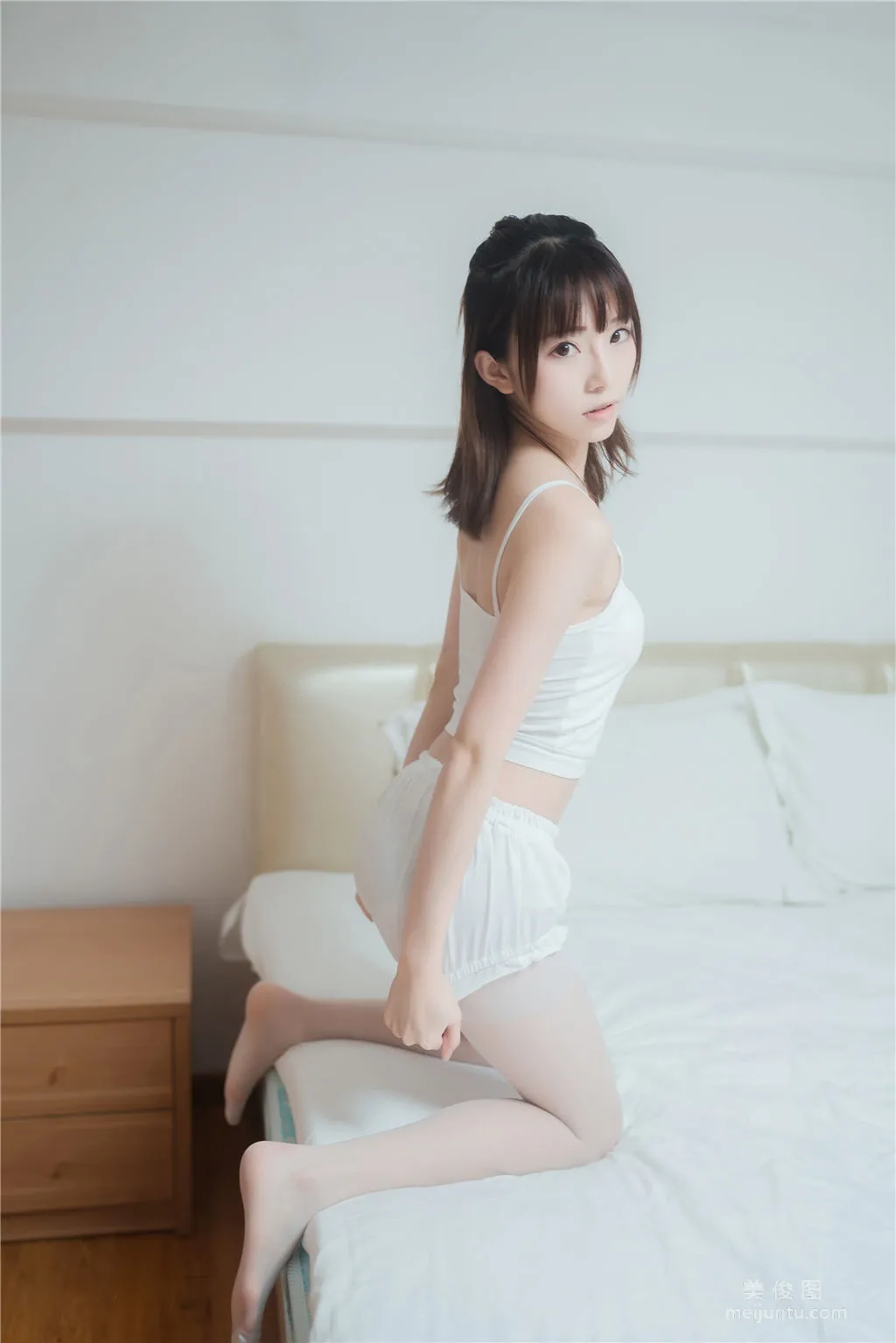 Qi Tailang: Web Idols photo 6