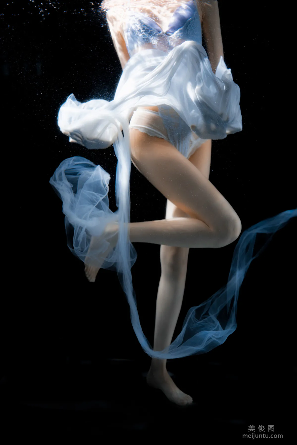 [Web Idols] Mu Mianmian OwO - Clear Underwater Photo Set photo 18