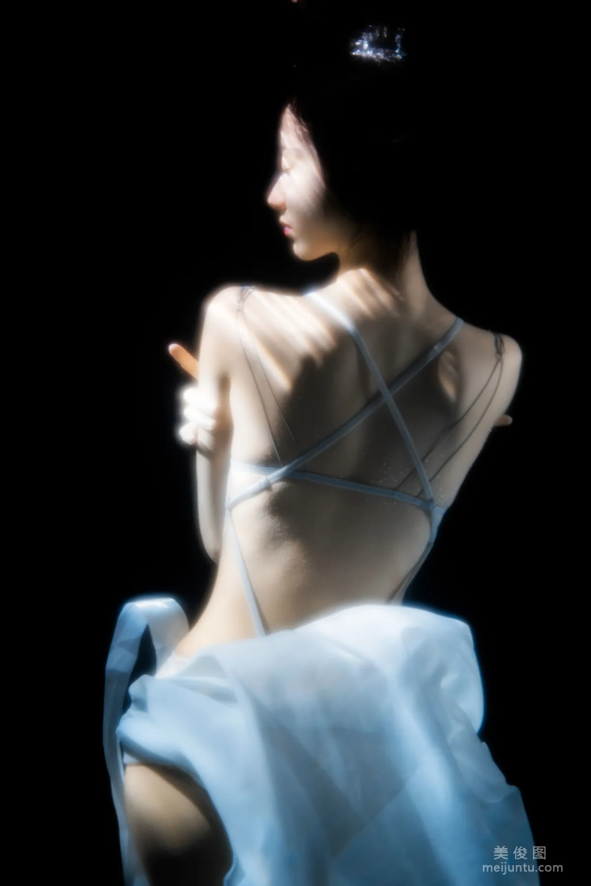 [Web Idols] Mu Mianmian OwO - Clear Underwater Photo Set photo 38