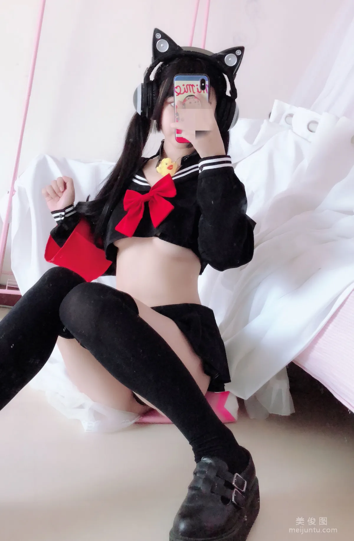 Yingjing Ningning: Web Idols photo 5