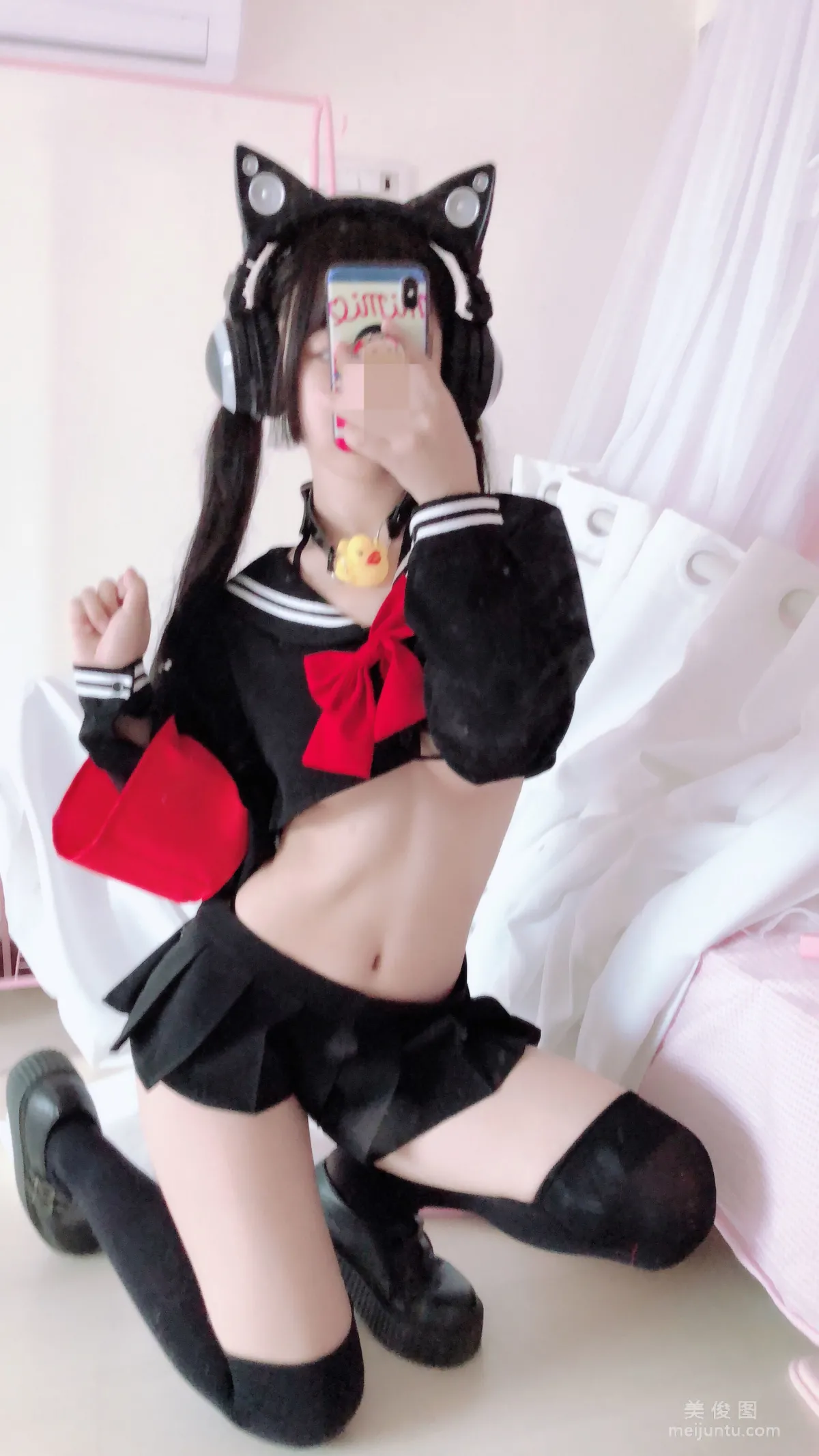 Yingjing Ningning: Web Idols photo 13