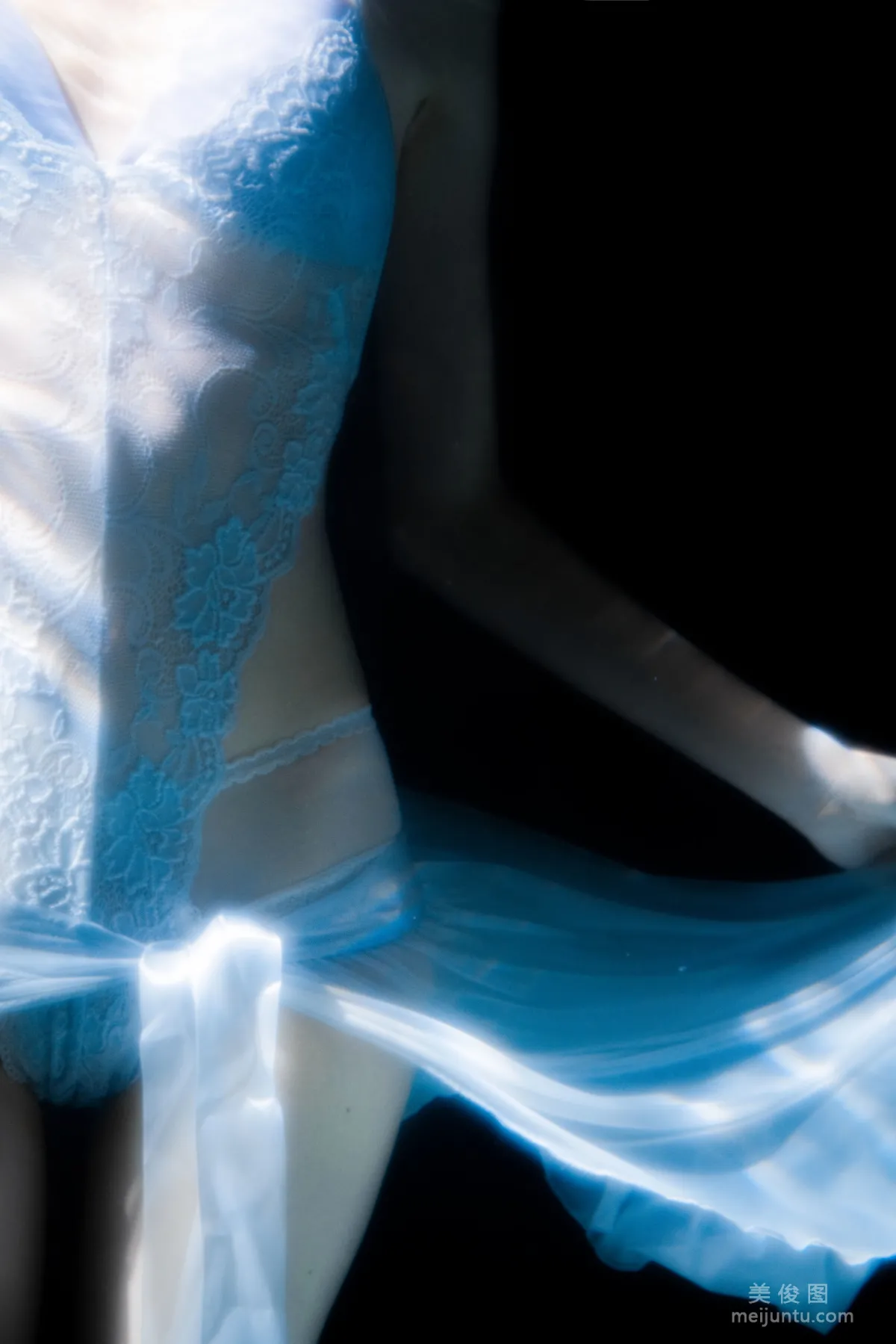 [Web Idols] Mu Mianmian OwO - Clear Underwater Photo Set photo 37