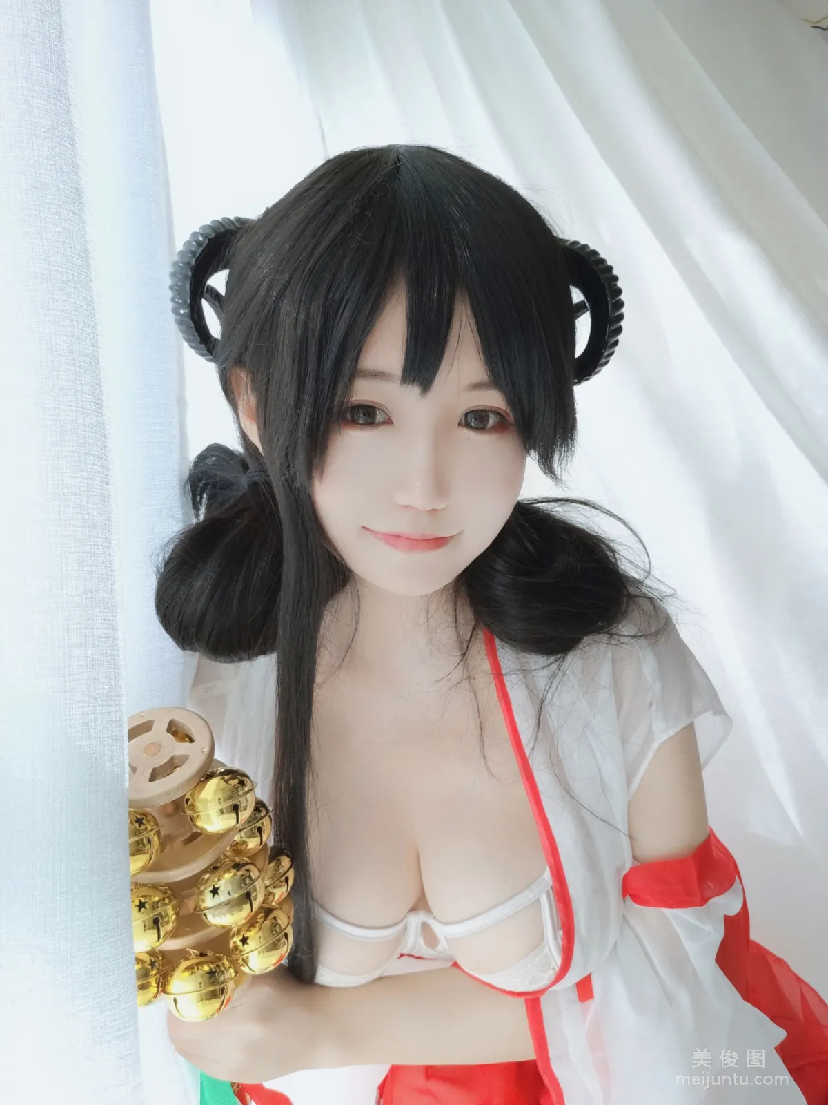 [Web Idols COSER] Anime Blogger Xiaocang Qiandai w - Shrine Maiden Photo Set photo 8