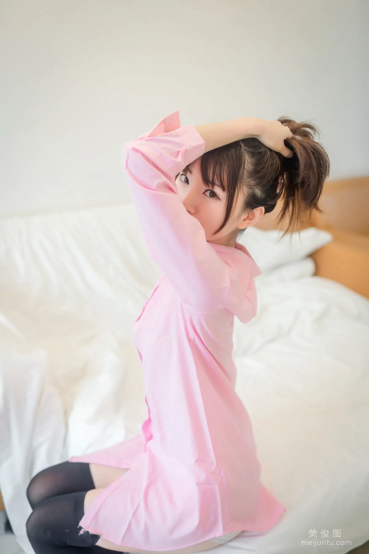 [网红COSER] Kitaro_绮太郎 - 粉色衬衫 写真集36