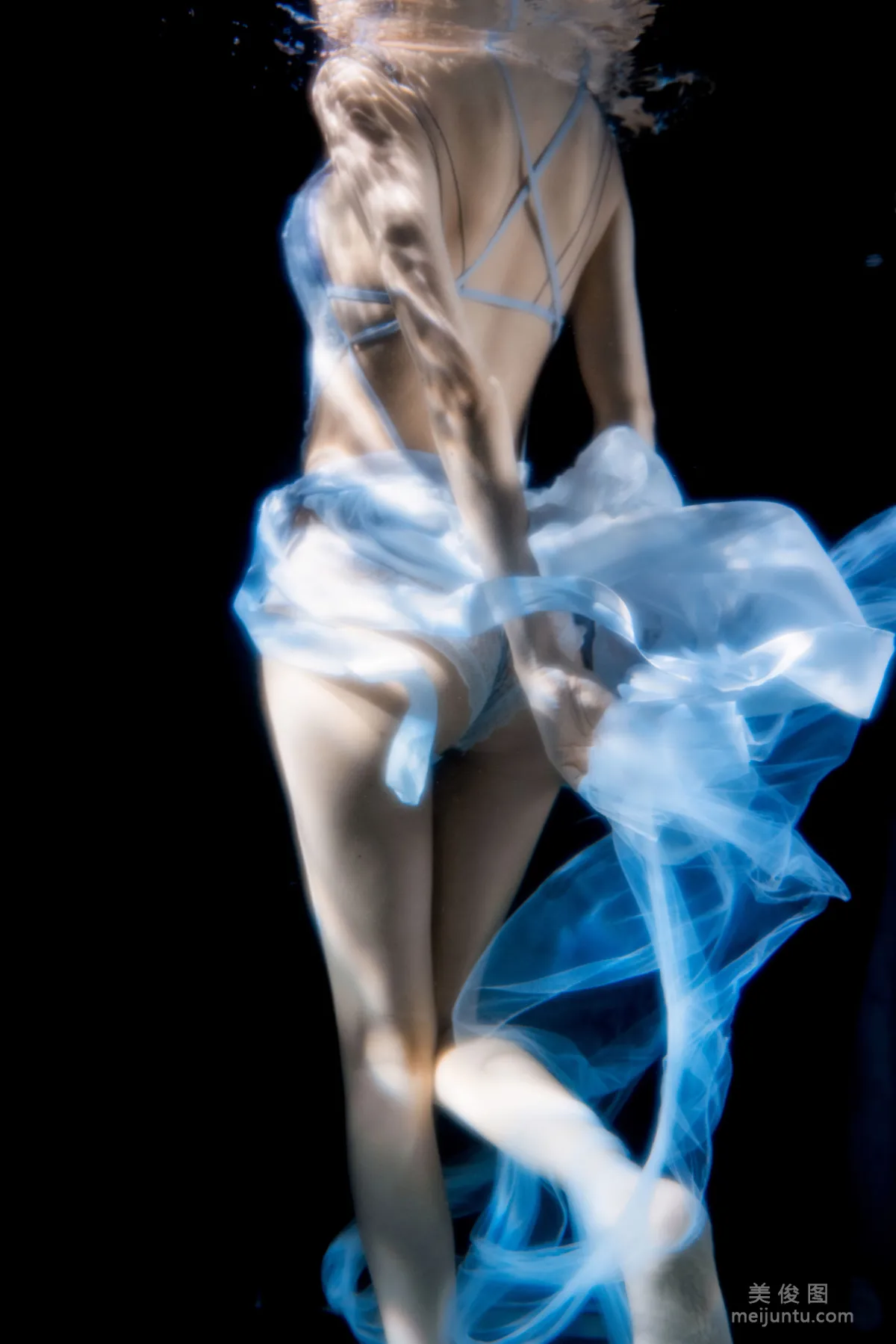 [Web Idols] Mu Mianmian OwO - Clear Underwater Photo Set photo 26