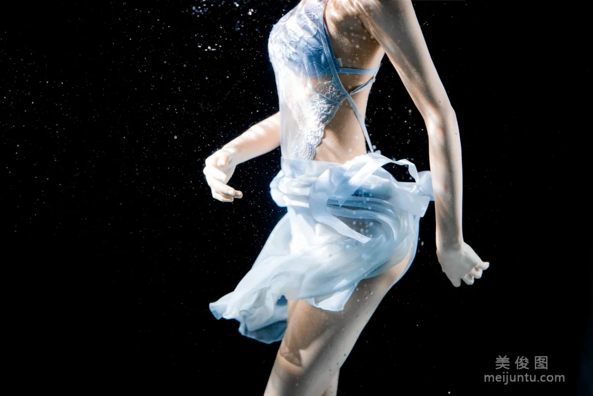 [Web Idols] Mu Mianmian OwO - Clear Underwater Photo Set photo 14