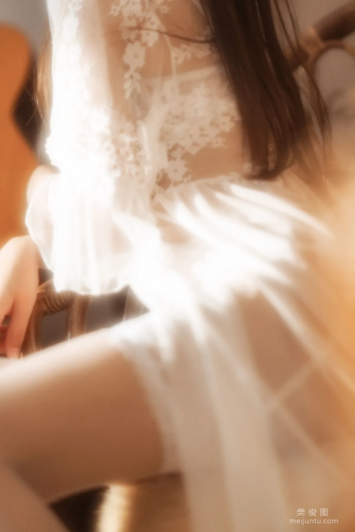[Web Celebrity COSER] Xiangcao Miaolu Lu, Indoor White Lace Photo Set photo 23