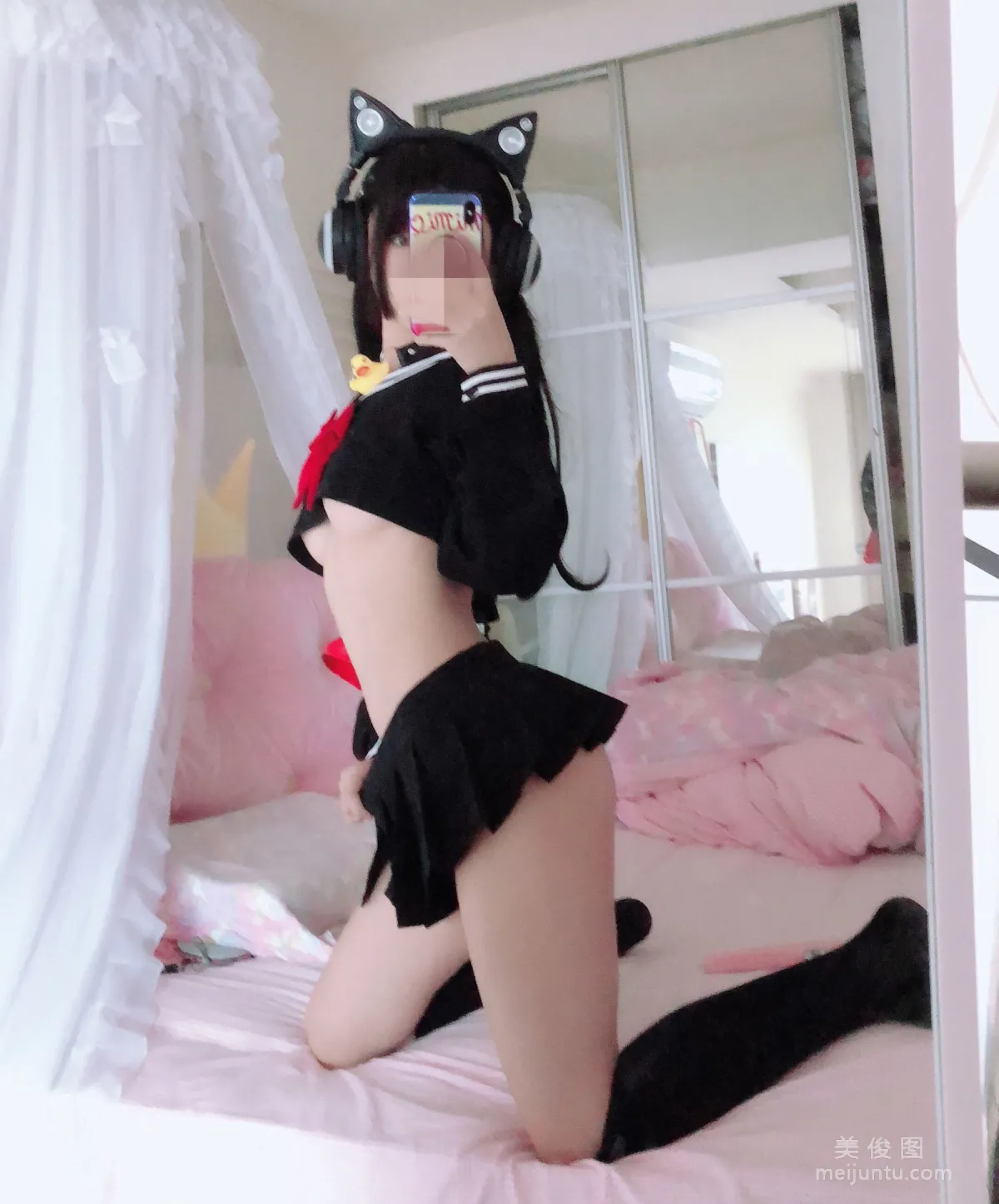 Yingjing Ningning: Web Idols photo 18