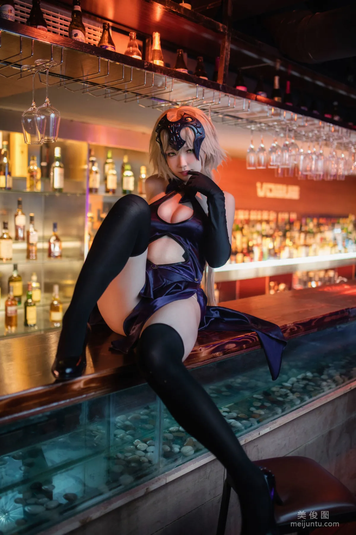 [网红COSER] 肉宅 - 聖夜の晚餐 写真集12