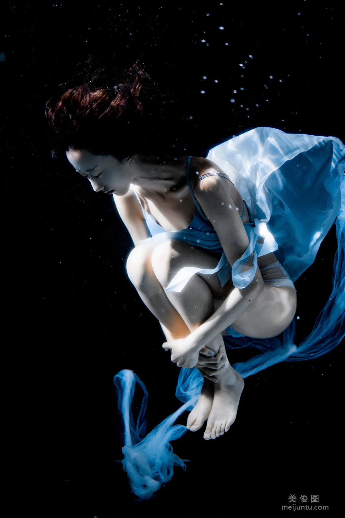 [Web Idols] Mu Mianmian OwO - Clear Underwater Photo Set photo 1