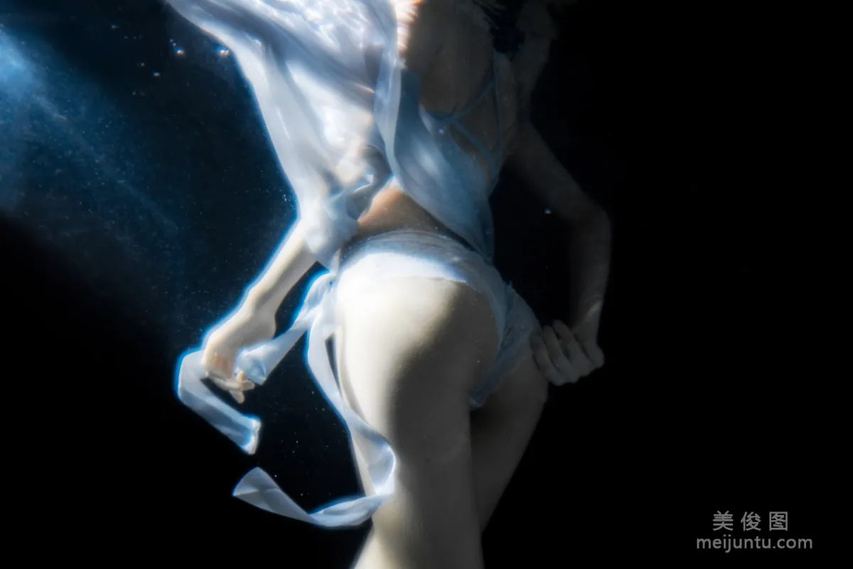 [Web Idols] Mu Mianmian OwO - Clear Underwater Photo Set photo 32