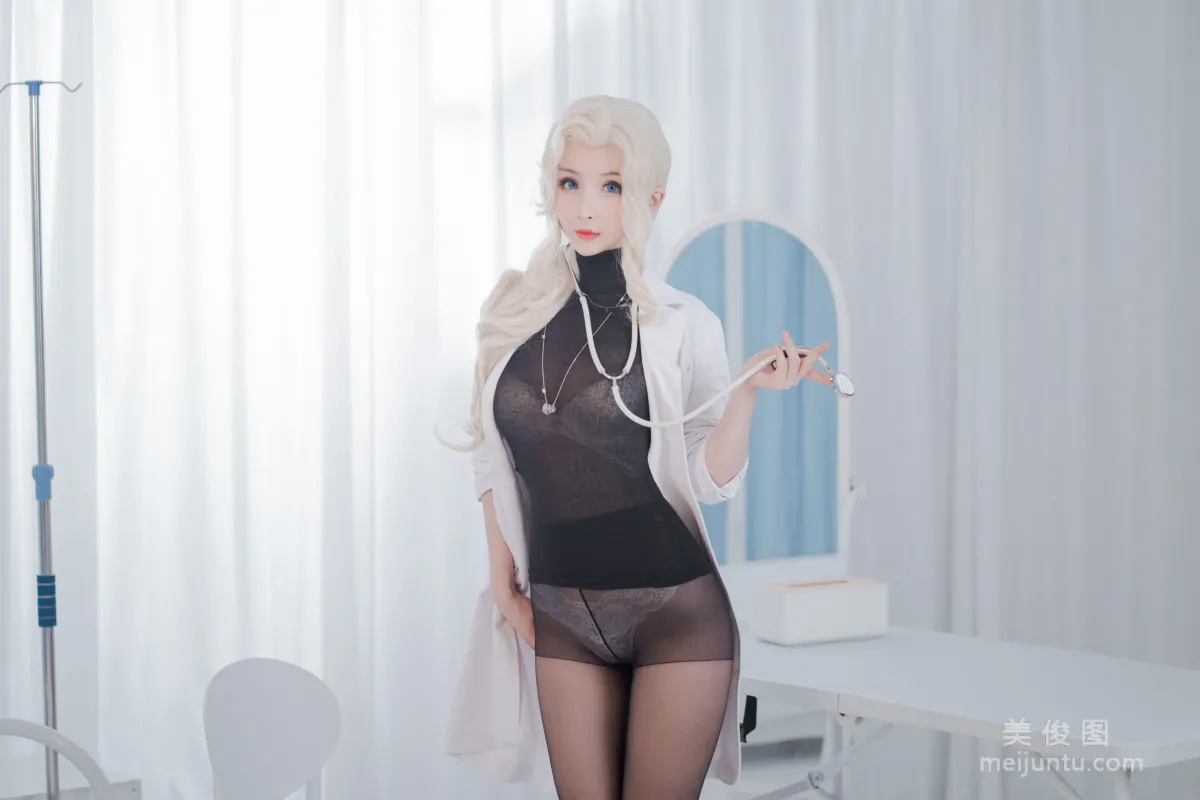 [Web Idols] rioko Liang Liangzi - The School Doctor Big Sister in See-Through Outfit photo 29