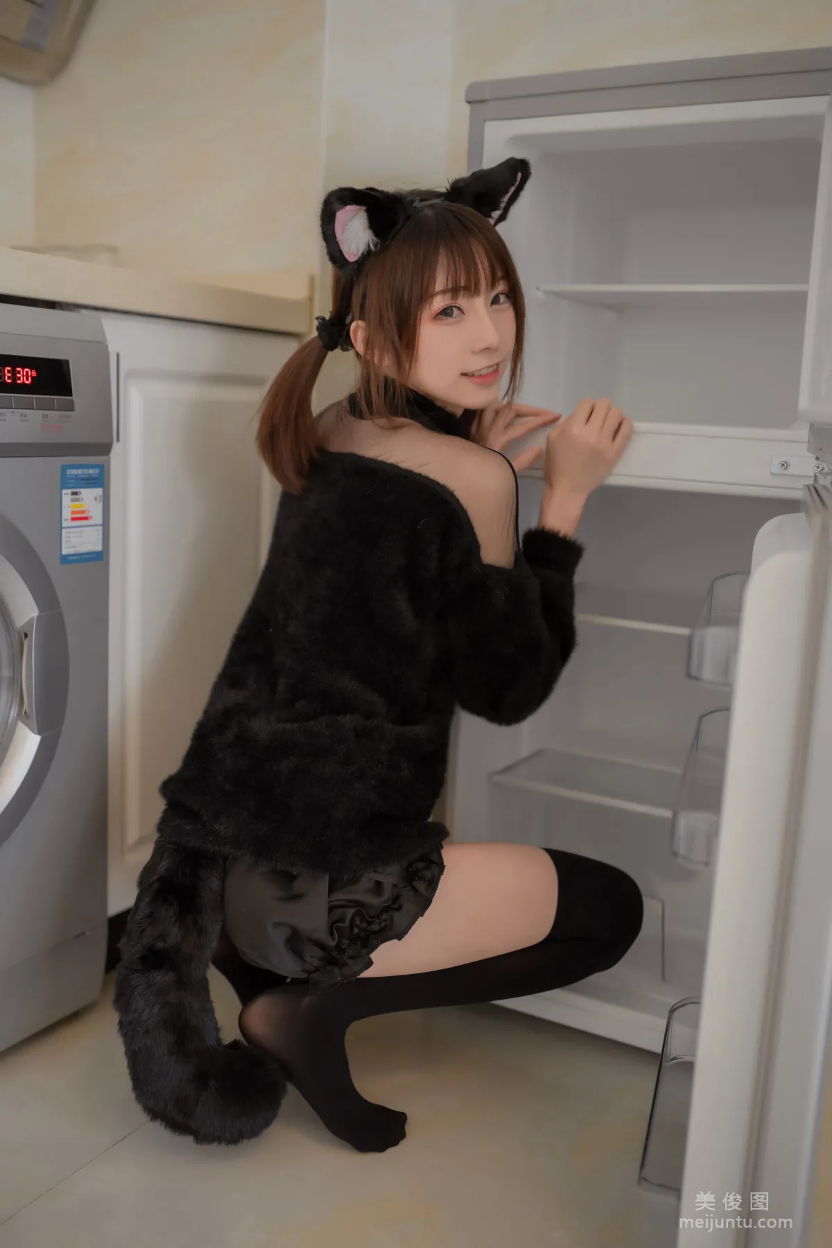 Qi Tailang: Web Idols photo 12