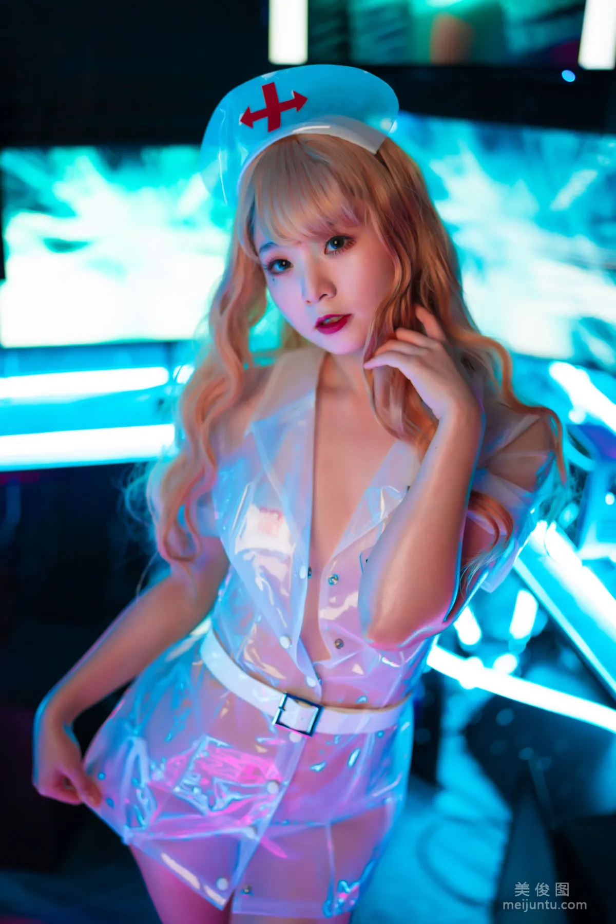 [Internet Celebrity COSER] Cute Girl Shi Qingshui, Quirky Cute Nurse Photo Set photo 36