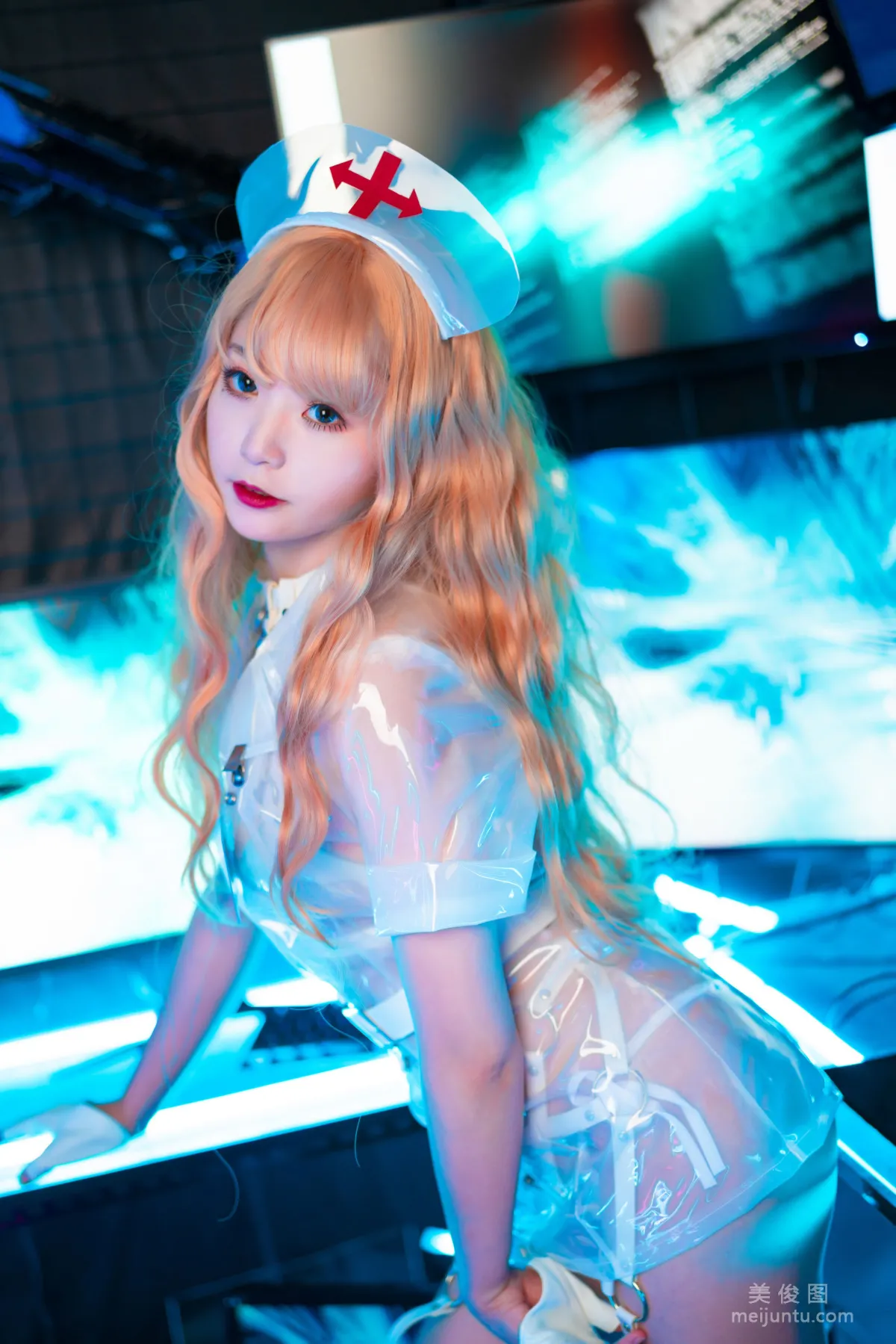[Internet Celebrity COSER] Cute Girl Shi Qingshui, Quirky Cute Nurse Photo Set photo 19