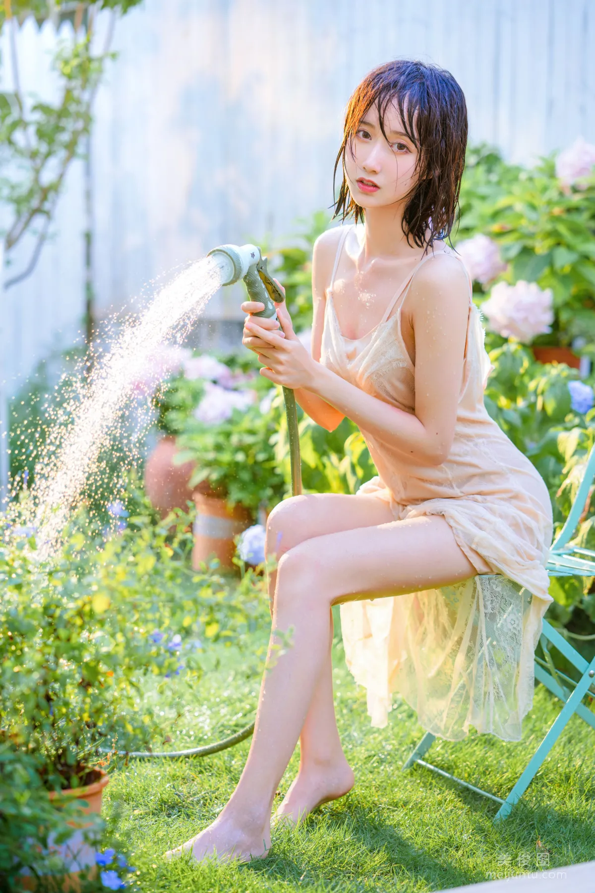 [Web Idol COSER] Mu Mianmian OwO - Moist Breeze Photo Set photo 5