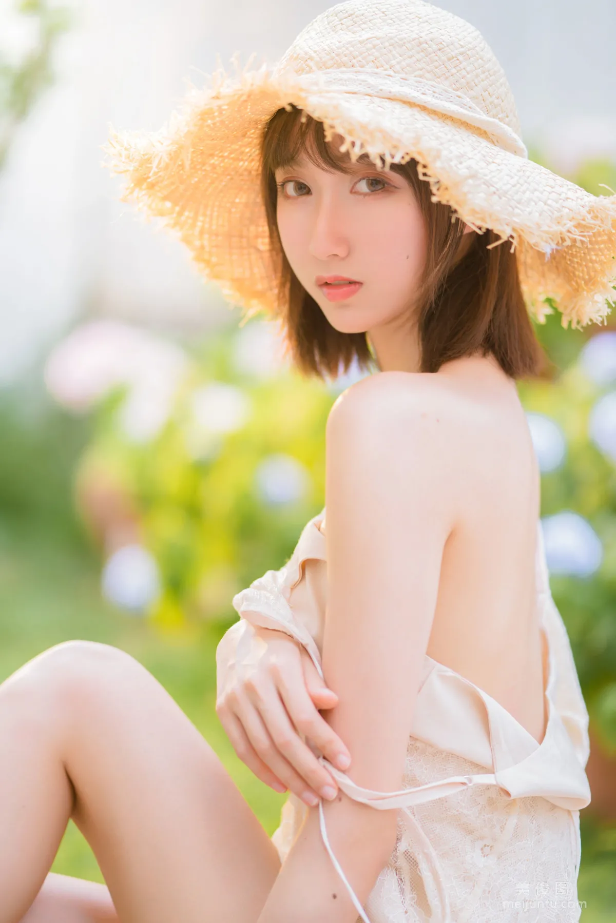 [Web Idol COSER] Mu Mianmian OwO - Moist Breeze Photo Set photo 59