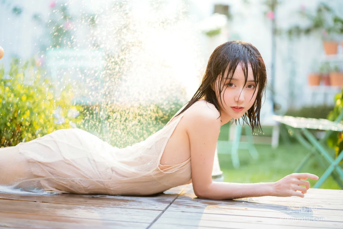 [Web Idol COSER] Mu Mianmian OwO - Moist Breeze Photo Set photo 10