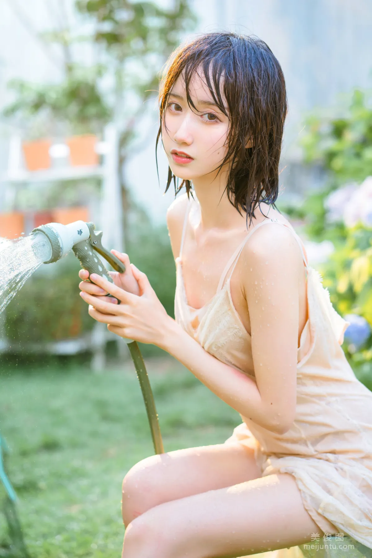 [Web Idol COSER] Mu Mianmian OwO - Moist Breeze Photo Set photo 24