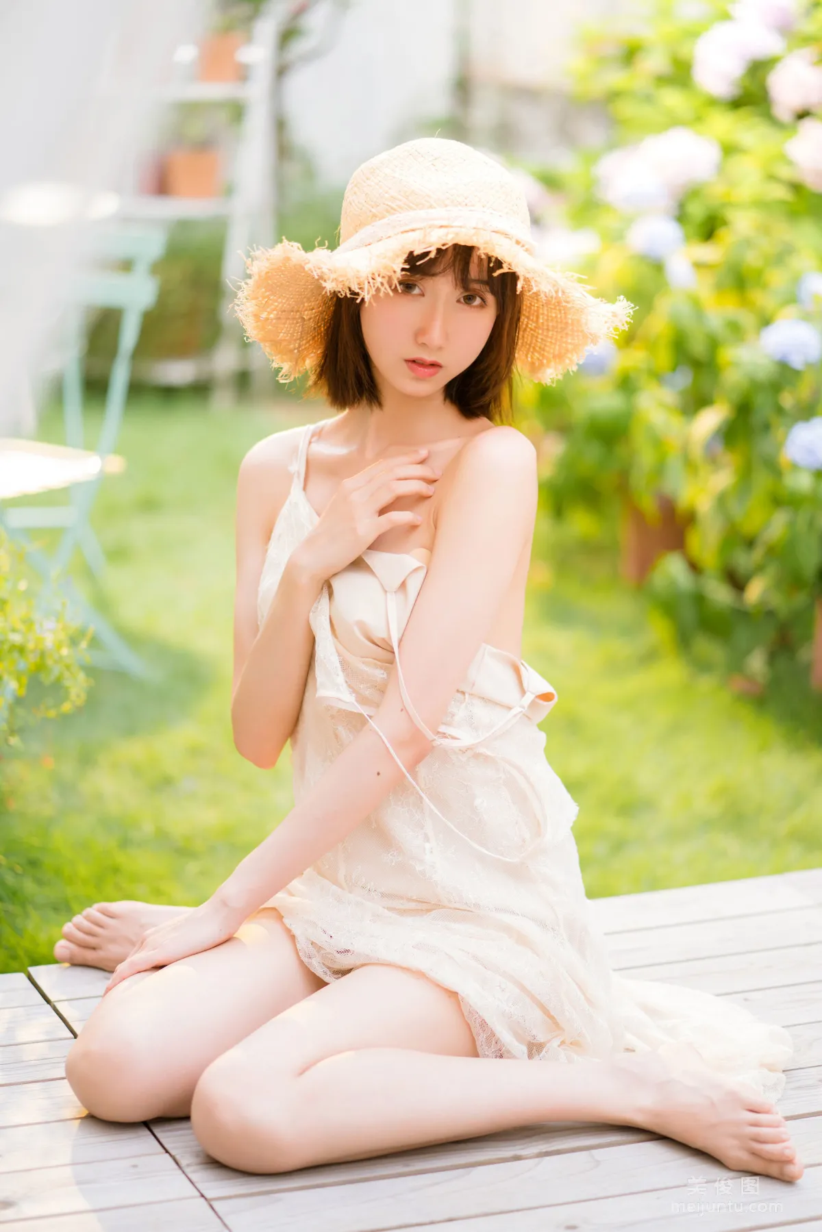 [Web Idol COSER] Mu Mianmian OwO - Moist Breeze Photo Set photo 18