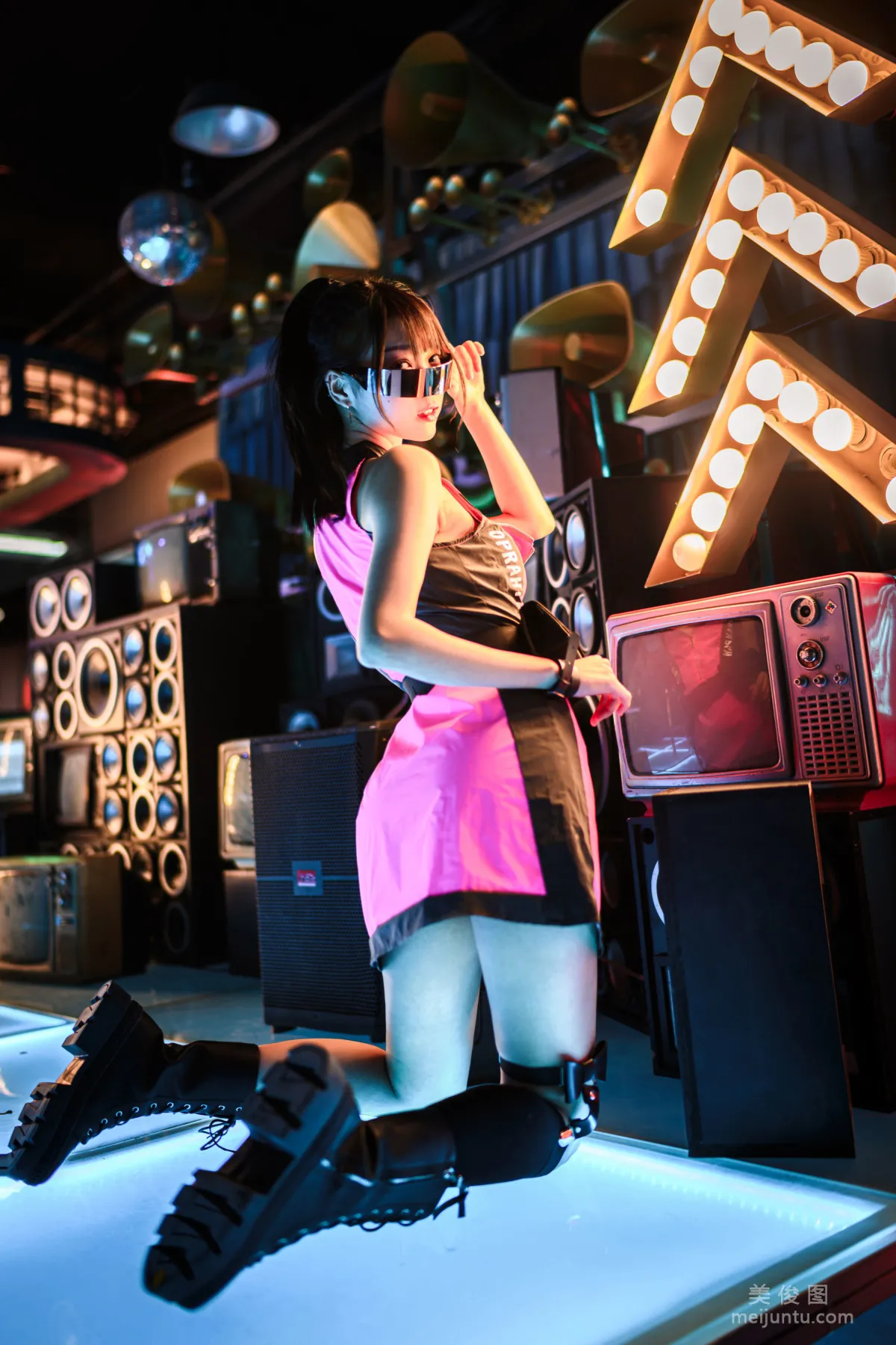 [网红COSER] 周叽是可爱兔兔 - 银河社区 2 写真集3