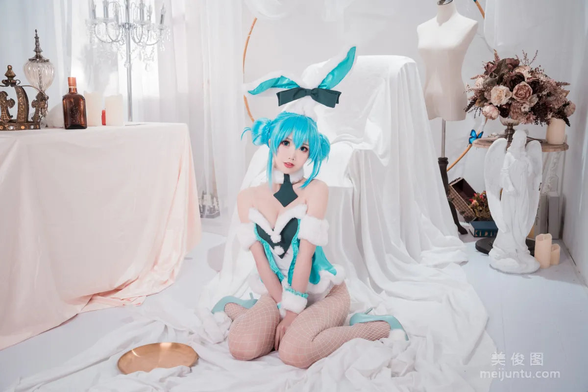 [Web Idols] Mianbing Xianer - Hatsune Bunny Girl Photo Set photo 2