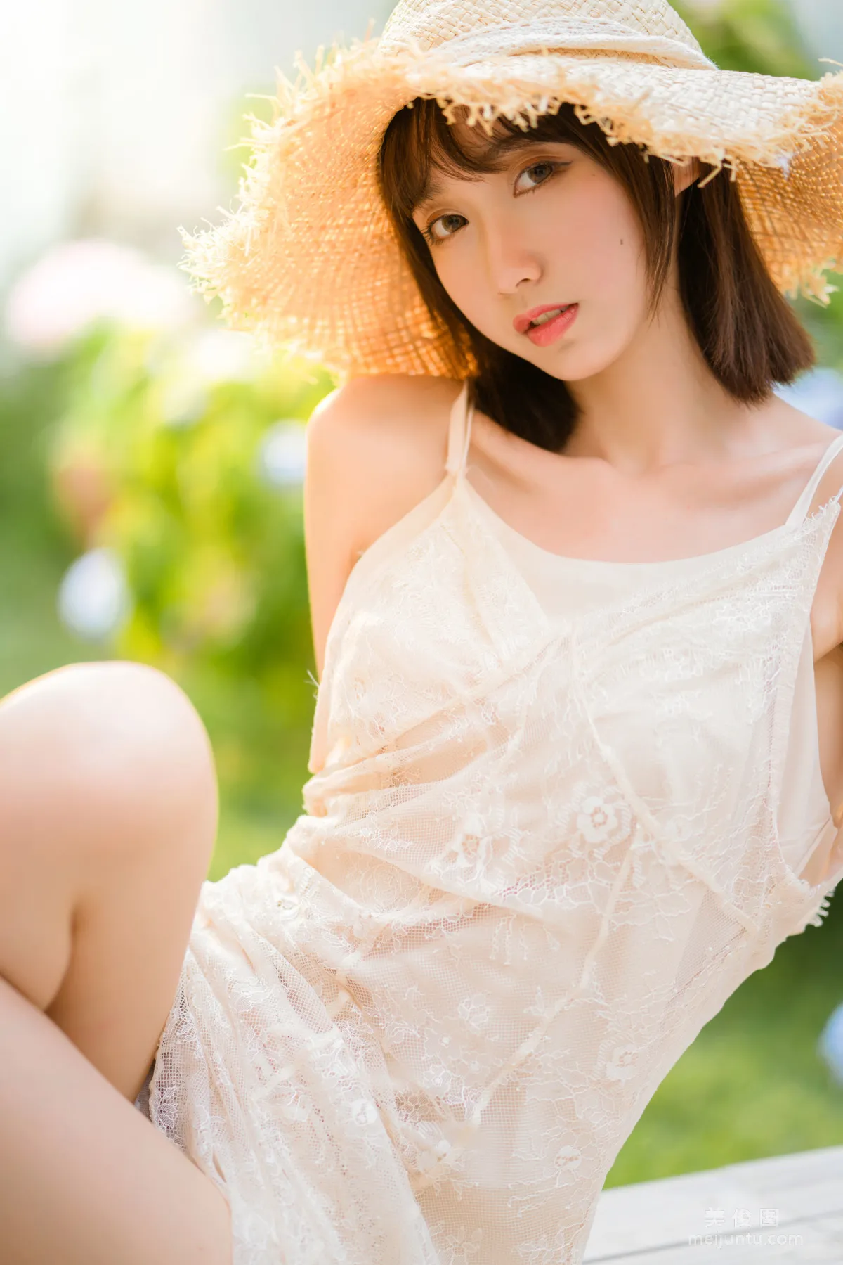[Web Idol COSER] Mu Mianmian OwO - Moist Breeze Photo Set photo 60