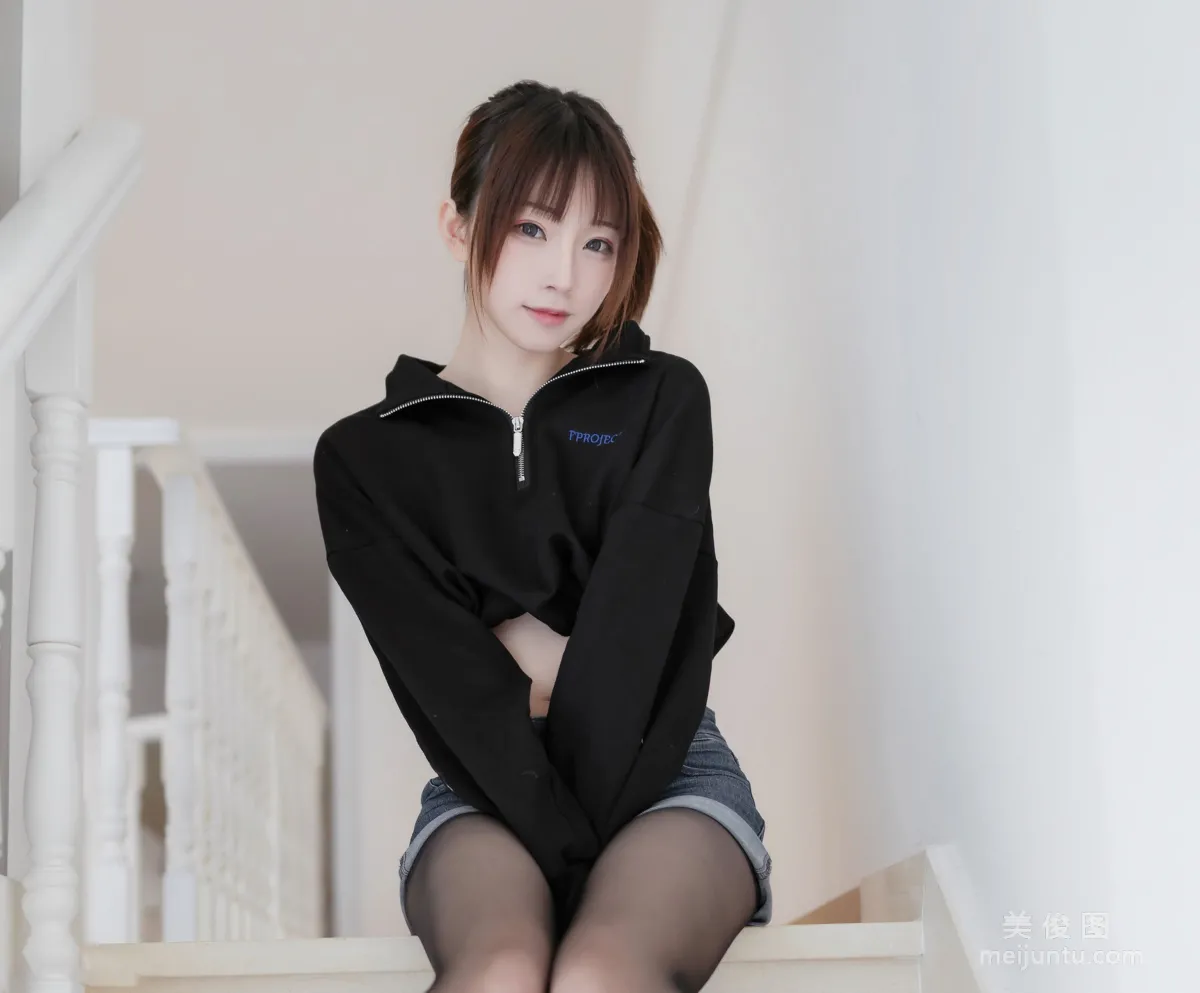 Qi Tailang: Web Idols photo 5