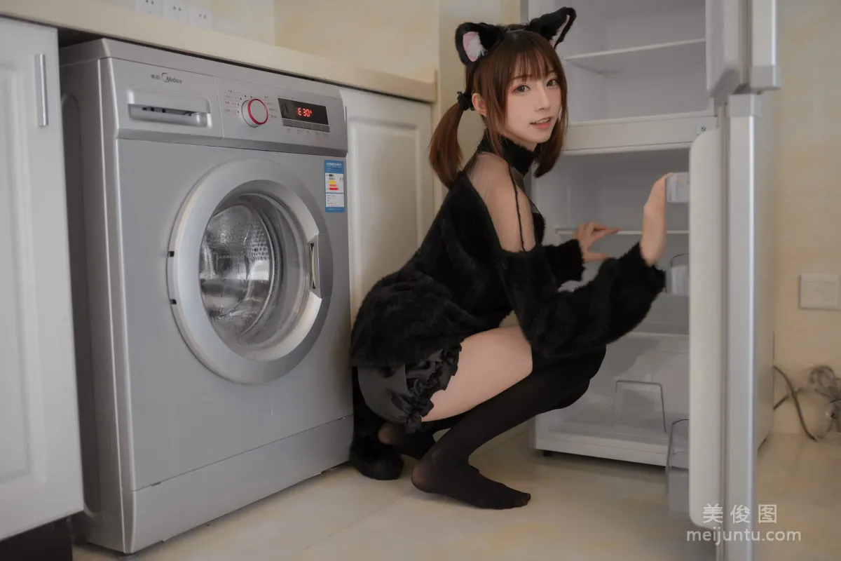 Qi Tailang: Web Idols photo 2