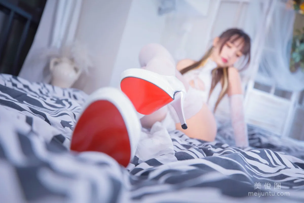 [Web Idols COSER] Kagurazaka Mafuyu, Wind and Moon of the Gods - White Qipao Photo Set photo 55