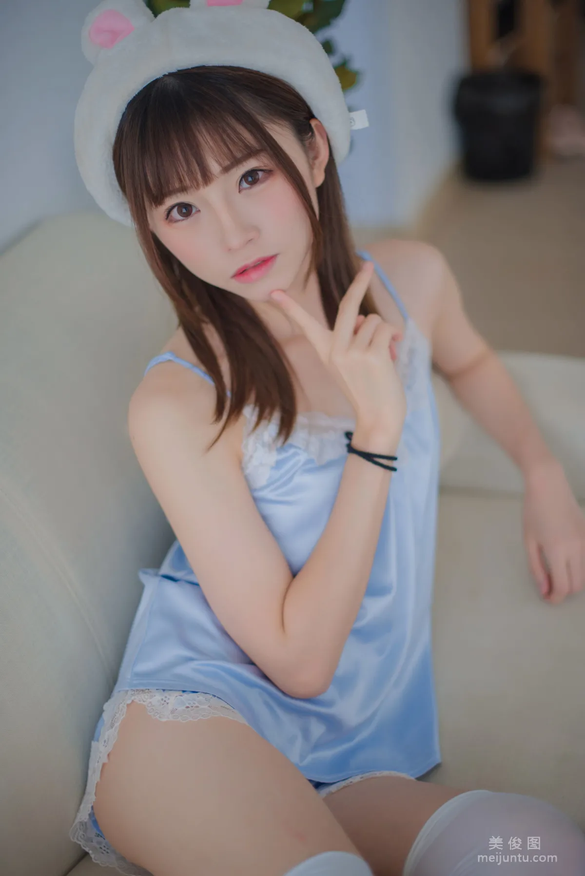 Qi Tailang: Web Idols photo 3