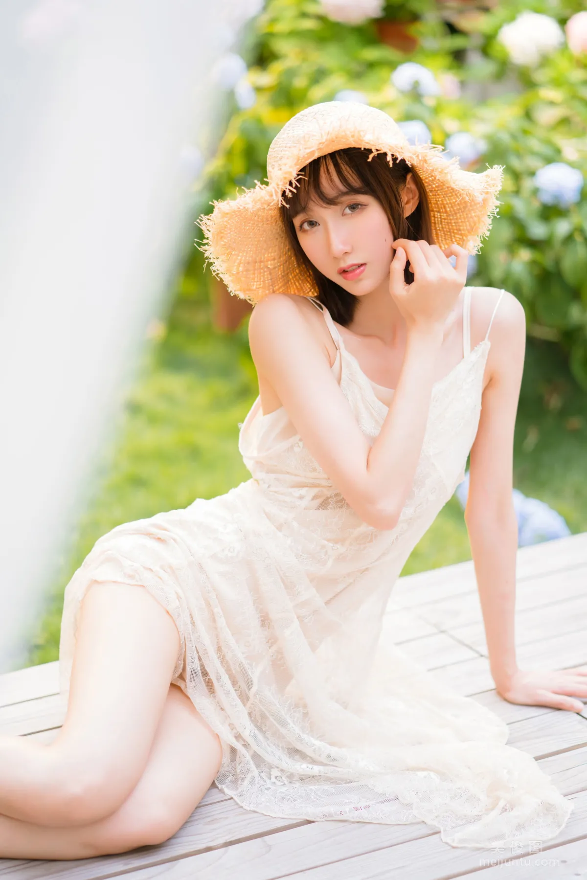[Web Idol COSER] Mu Mianmian OwO - Moist Breeze Photo Set photo 61