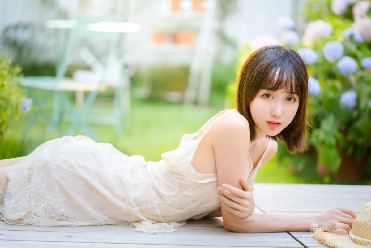 [Web Idol COSER] Mu Mianmian OwO - Moist Breeze Photo Set photo 21