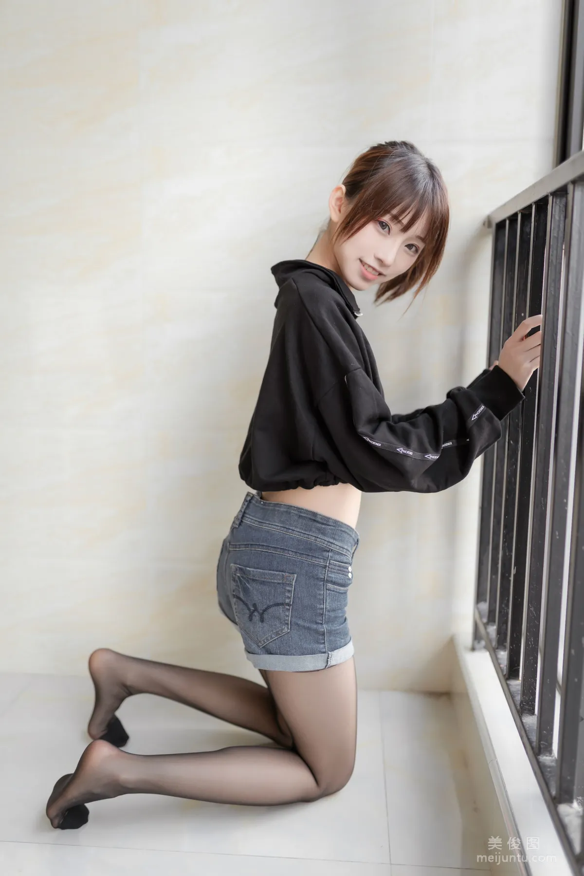 Qi Tailang: Web Idols photo 8