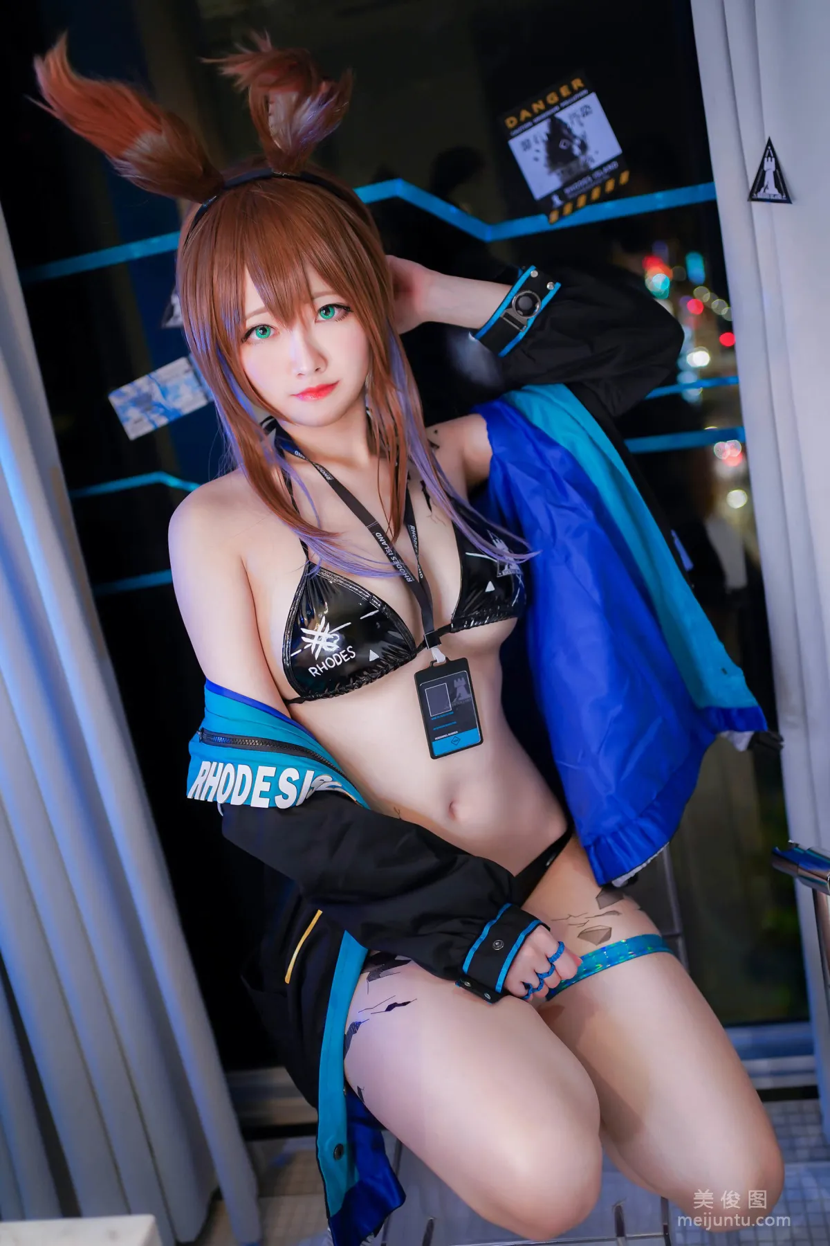 Arty Yati: Web Idols photo 13