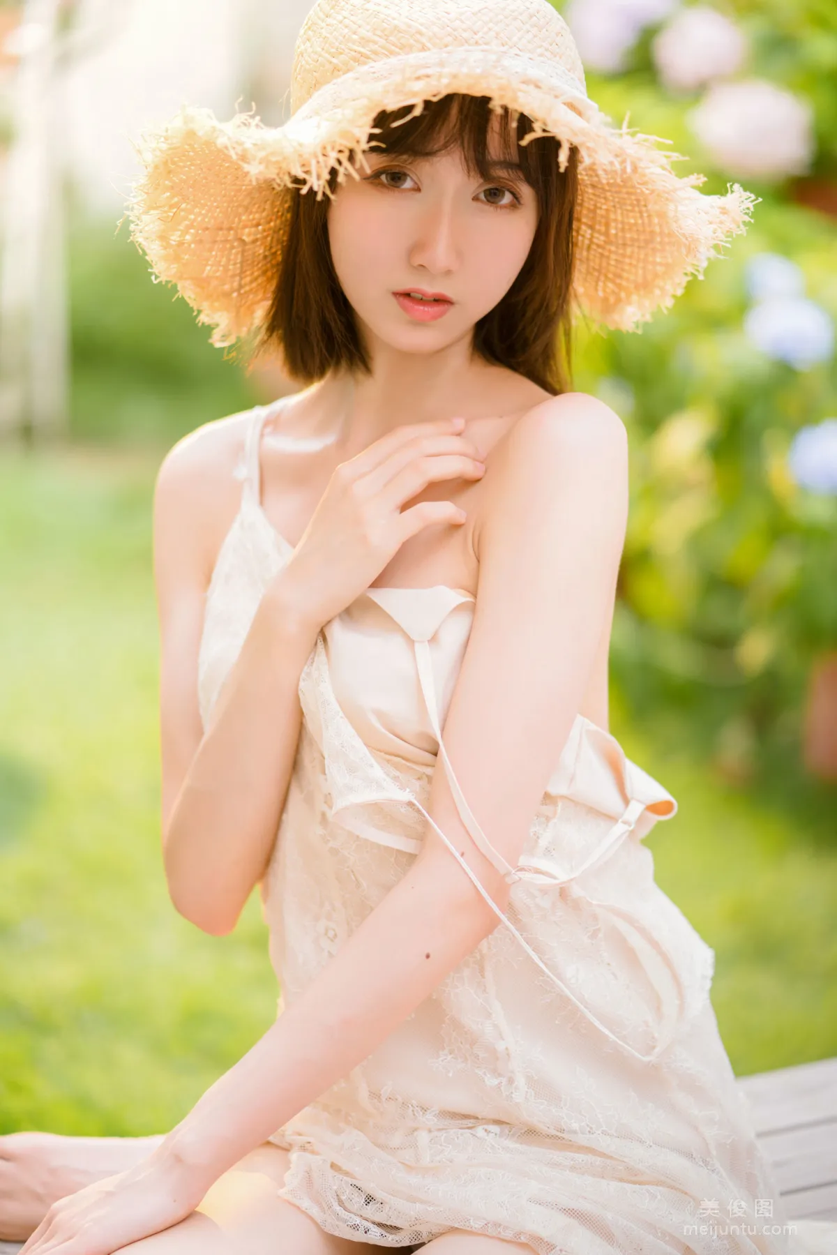 [Web Idol COSER] Mu Mianmian OwO - Moist Breeze Photo Set photo 19