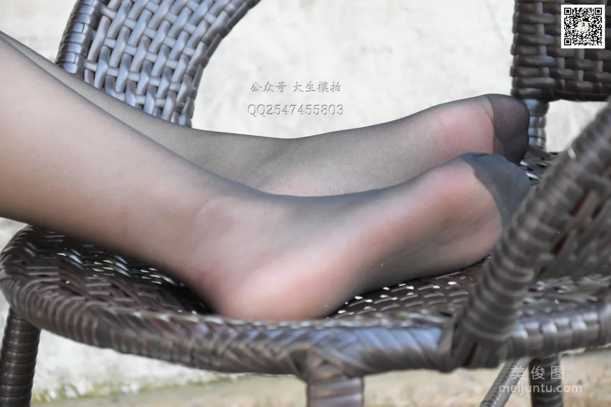 [DaSheng] No.041 Jia Jia - There Are Black Stockings in Books photo 25