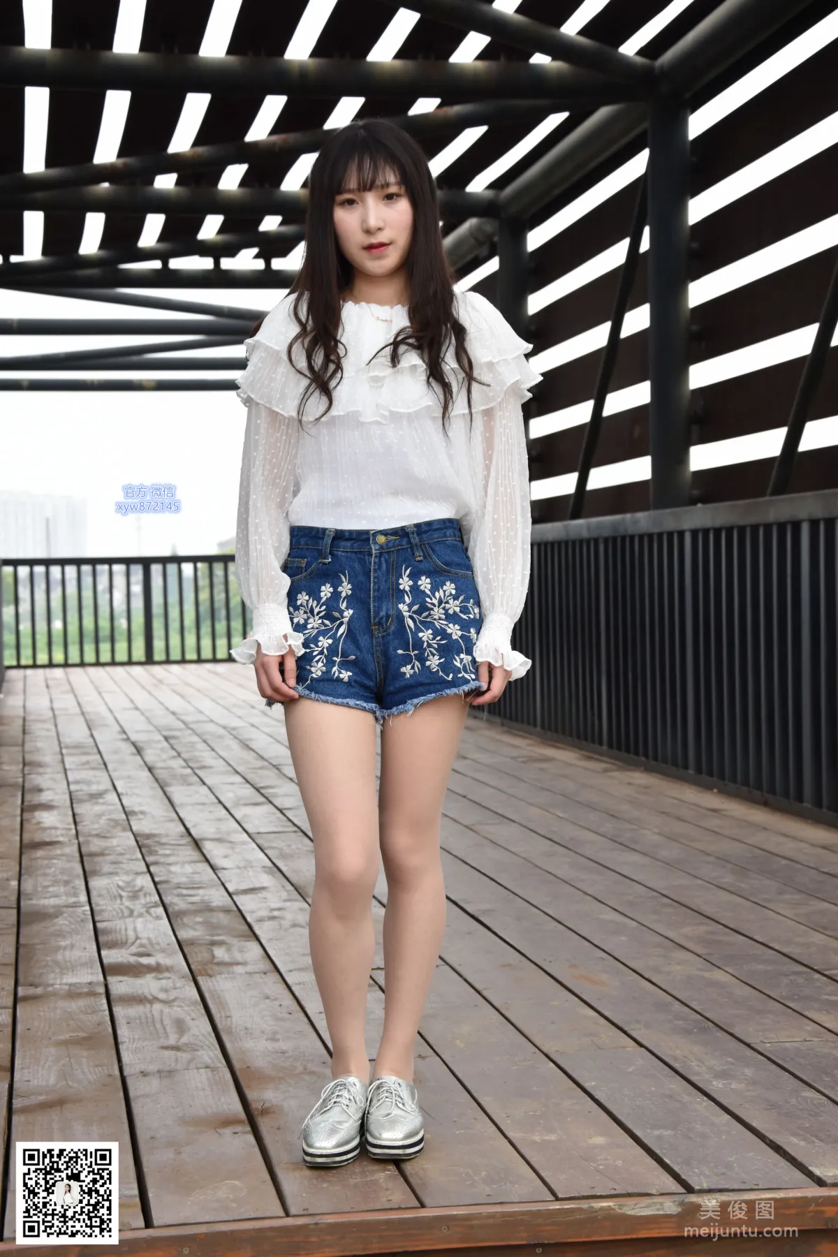 [DaSheng] No.015 Qi Qi, Short Skirt and Flesh-Colored Stockings in the Park photo 118