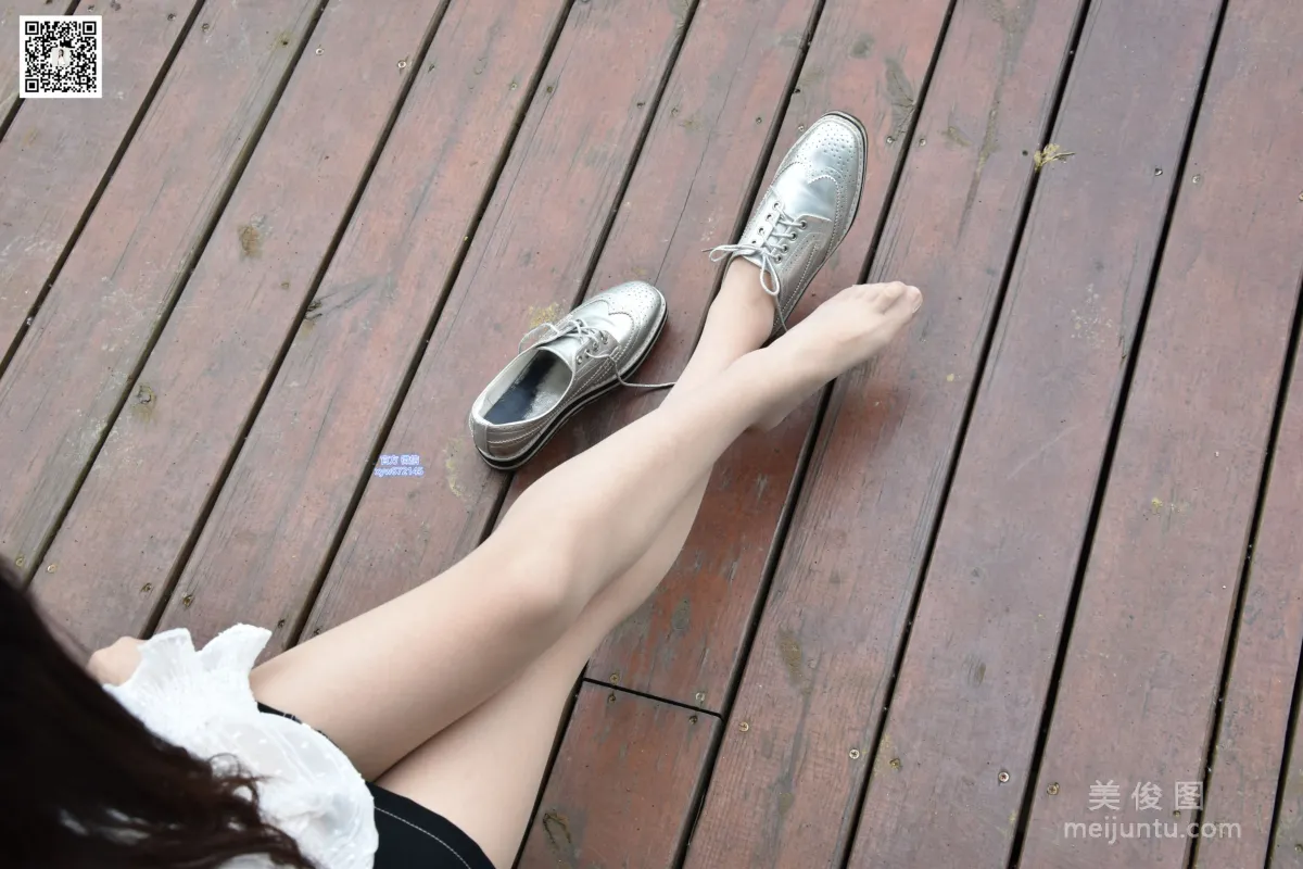 [DaSheng] No.015 Qi Qi, Short Skirt and Flesh-Colored Stockings in the Park photo 47