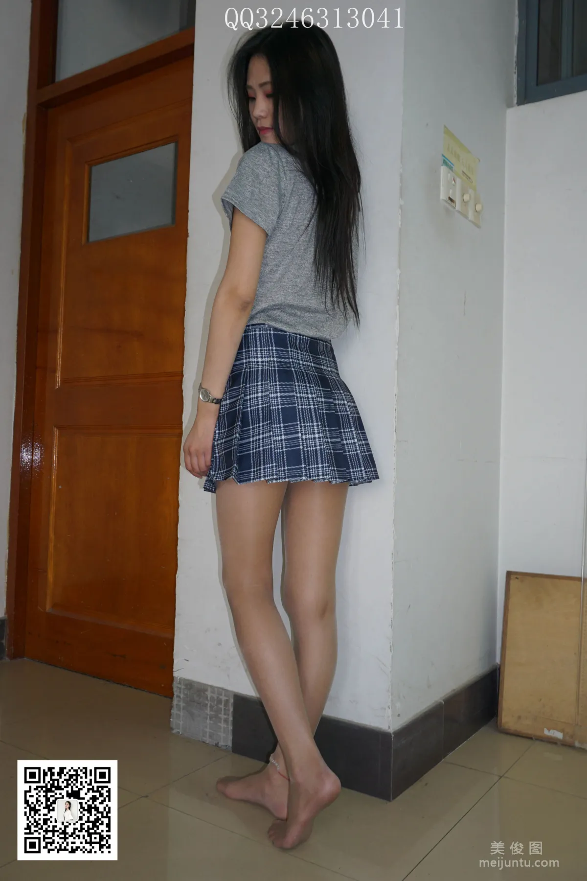 [DaSheng] No.097 Shan Er, Curvy Girl in Classroom Wearing Stockings and Taking Off Shoes photo 44