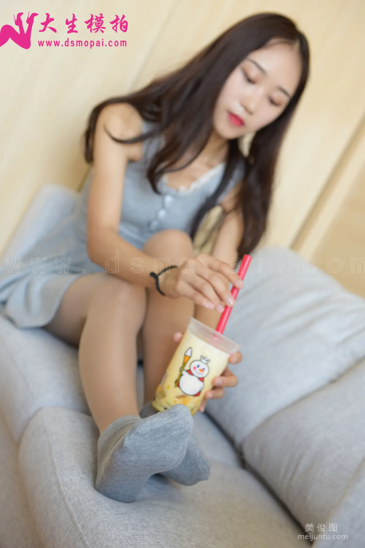 [DaSheng] No.140 Fei Fei - The Interweaving of Milkshake and Cotton Stockings with Flesh-Tone Stockings photo 27
