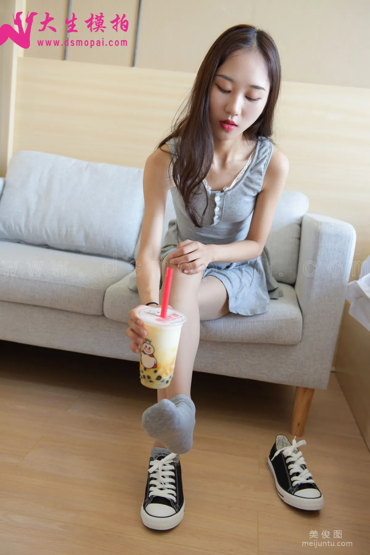 [DaSheng] No.140 Fei Fei - The Interweaving of Milkshake and Cotton Stockings with Flesh-Tone Stockings photo 13