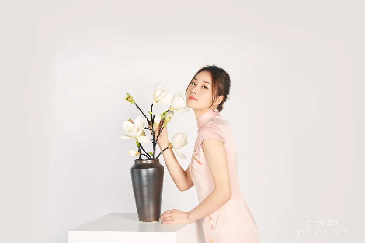 Lu Lu: Naisi No. 051 photo 14