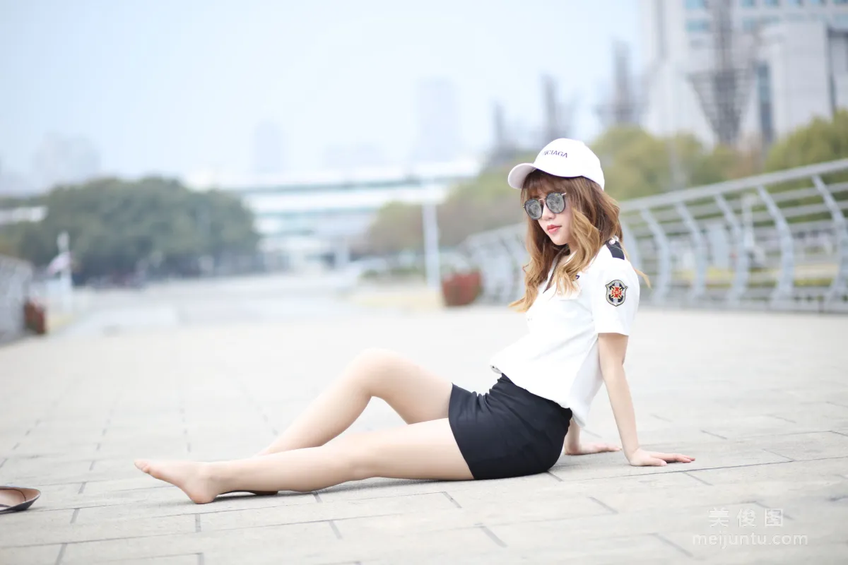 [奈絲] NO.081 高高 - 天橋上的制服girl 20