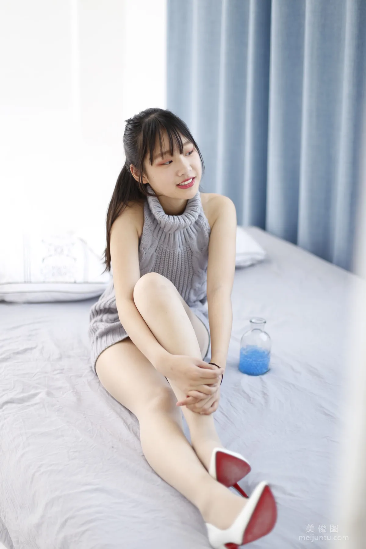 [Naisi] NO.098 Dan Baifen - Halter Sweater Take a Look photo 13