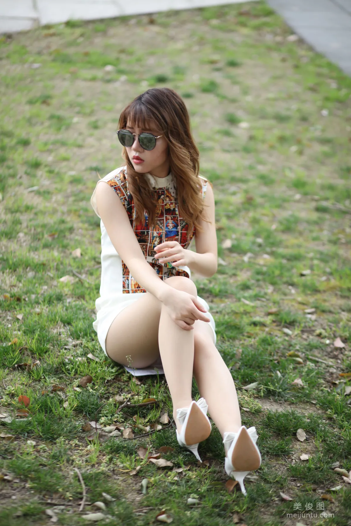 [Naisi] NO.058 Gao Gao - Sit Tight, Big White Legs! photo 15