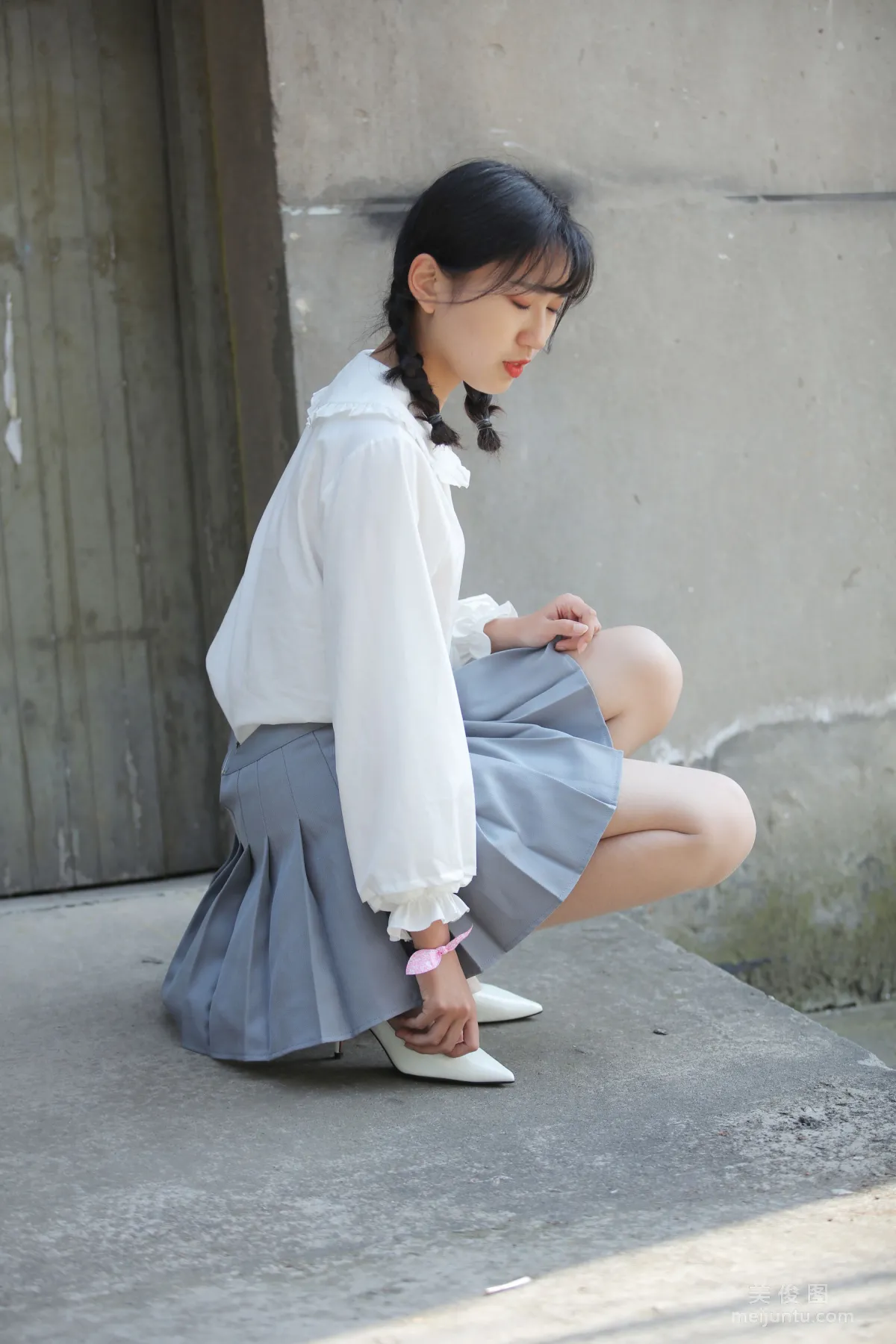 [Naisi] NO.072 Xiao Chengzi - Ponytail and White Pleated Skirt photo 4